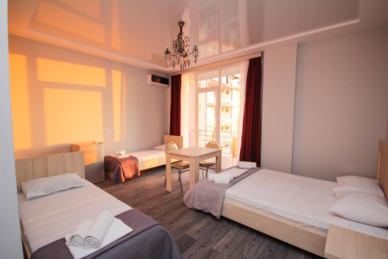 Guest House 99 Batoemi Buitenkant foto
